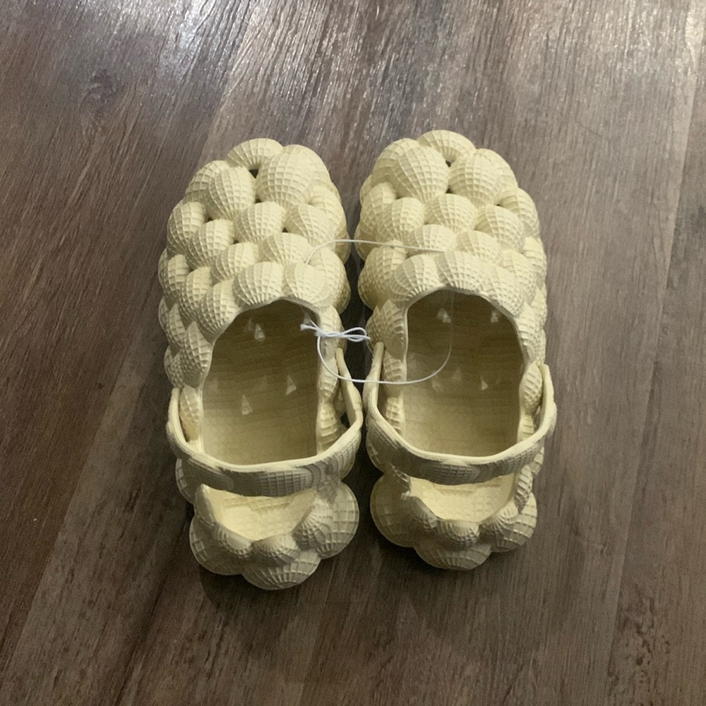 Bubble slides with straps